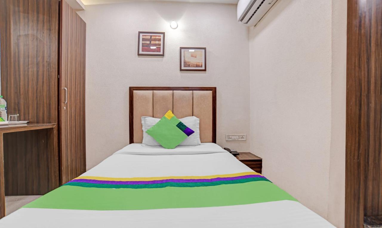 Treebo Trend Royal Galaxy Park Hotel Indore Bagian luar foto