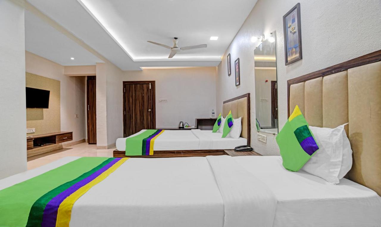 Treebo Trend Royal Galaxy Park Hotel Indore Bagian luar foto